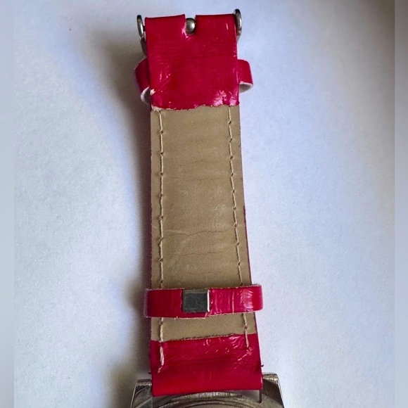 ⏰  Vintage Early 2000’s Hello Kitty Red Leather and Pave Crystal Watch 💖✨ - Picture 12 of 13